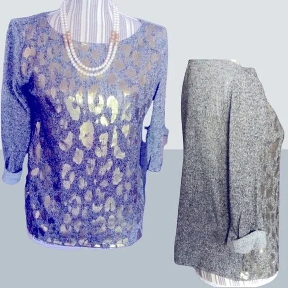 Gray /gold blouse. - Picture 2 of 5